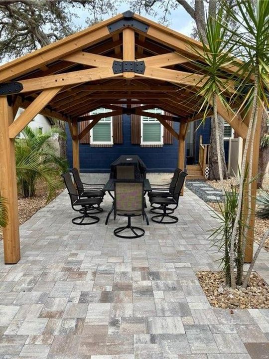 For Rent: $6,500 (2 beds, 2 baths, 1064 Square Feet)