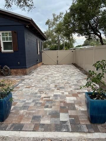 For Rent: $6,500 (2 beds, 2 baths, 1064 Square Feet)