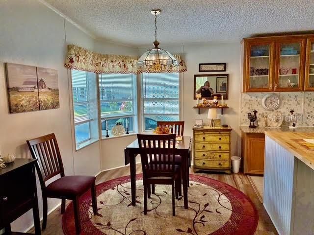 待售: $198,900 (2 贝兹, 2 浴室, 1367 平方英尺)