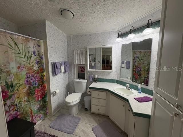 待售: $198,900 (2 贝兹, 2 浴室, 1367 平方英尺)