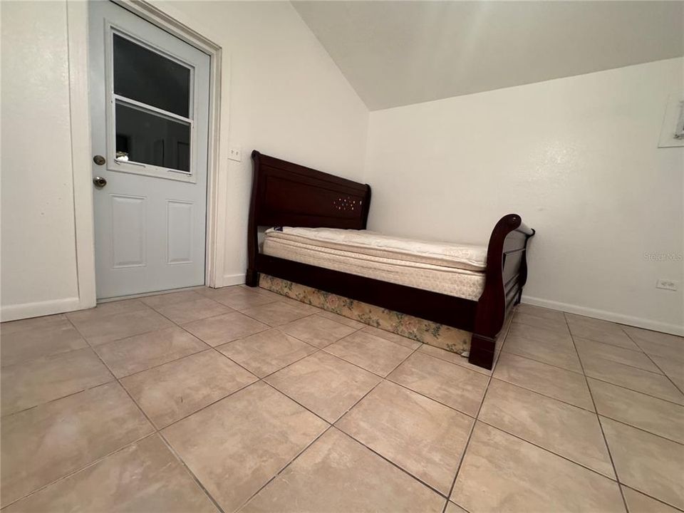 В аренду: $2,300 (3 спален, 2 ванн, 1032 Квадратных фут)