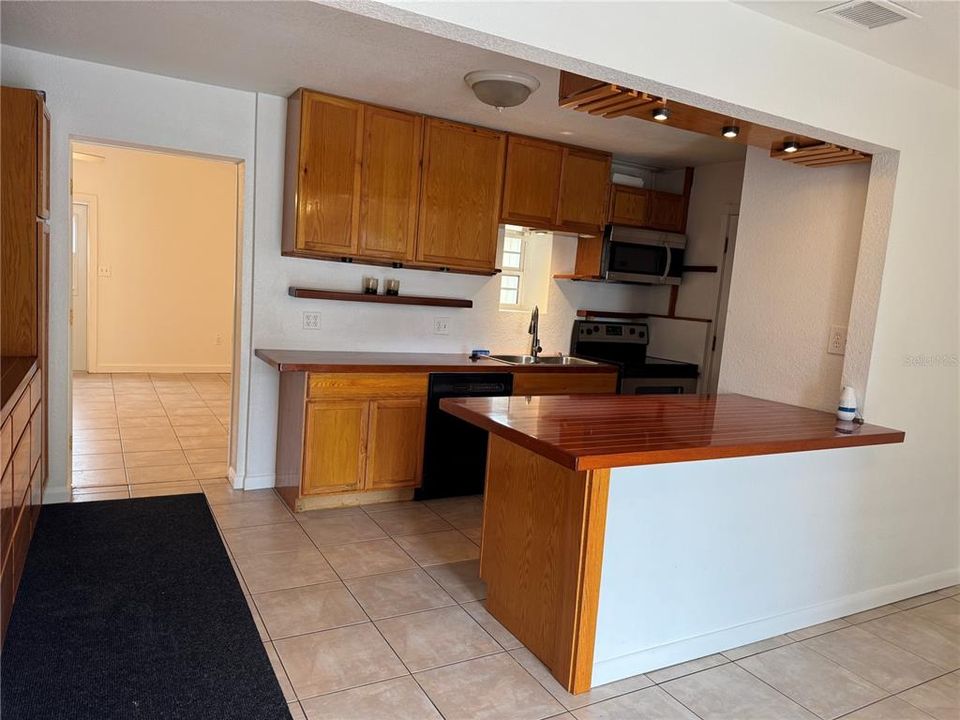 В аренду: $2,300 (3 спален, 2 ванн, 1032 Квадратных фут)