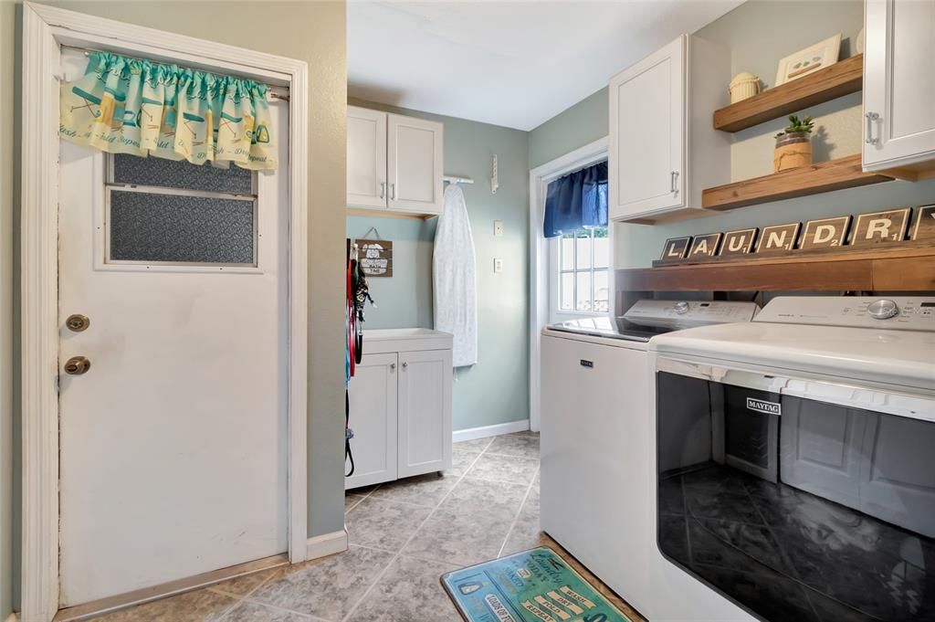 For Sale: $679,999 (4 beds, 2 baths, 2472 Square Feet)