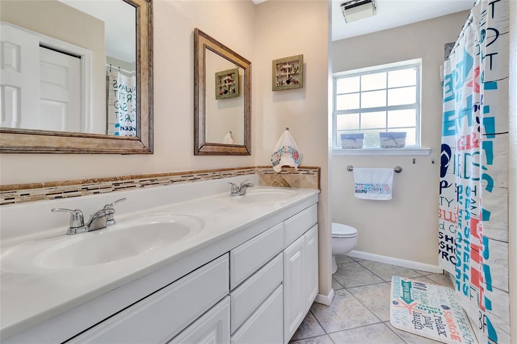 For Sale: $679,999 (4 beds, 2 baths, 2472 Square Feet)