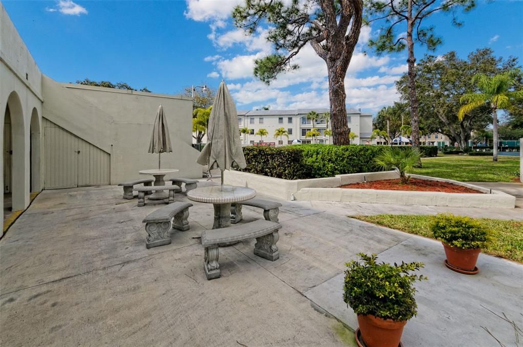 For Sale: $385,000 (3 beds, 2 baths, 1558 Square Feet)