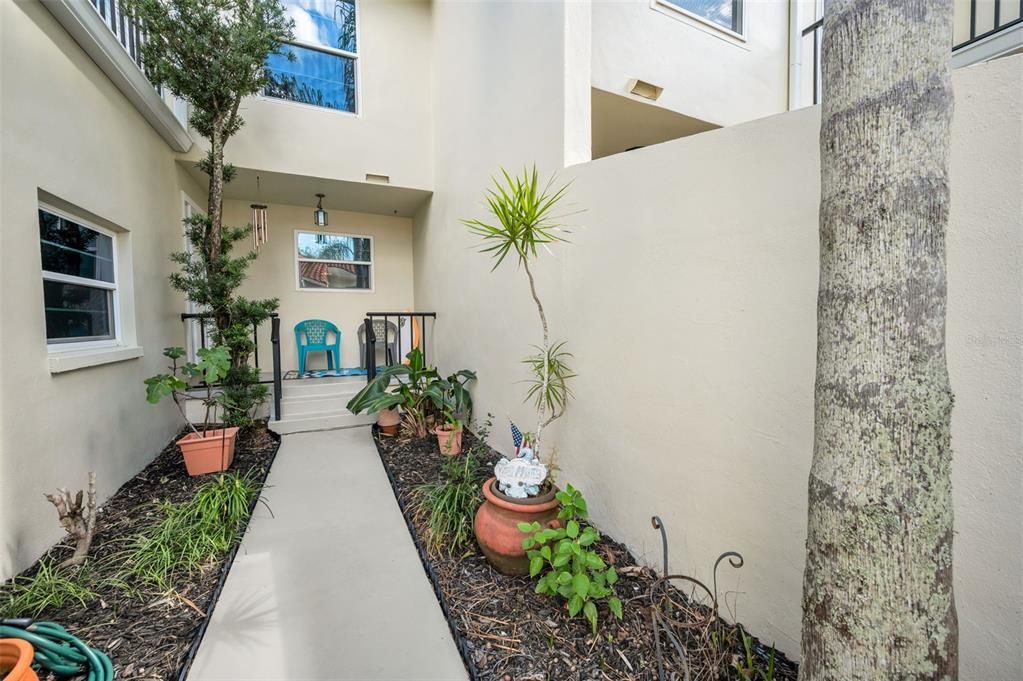 For Sale: $385,000 (3 beds, 2 baths, 1558 Square Feet)