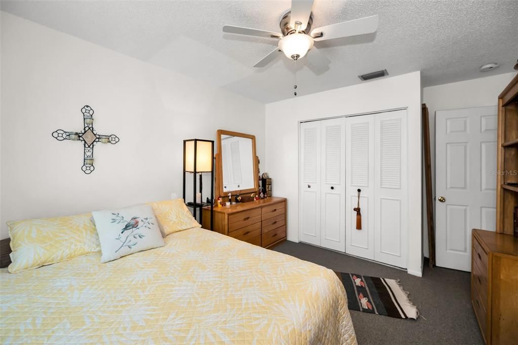 For Sale: $385,000 (3 beds, 2 baths, 1558 Square Feet)