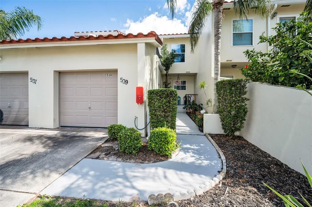 For Sale: $385,000 (3 beds, 2 baths, 1558 Square Feet)