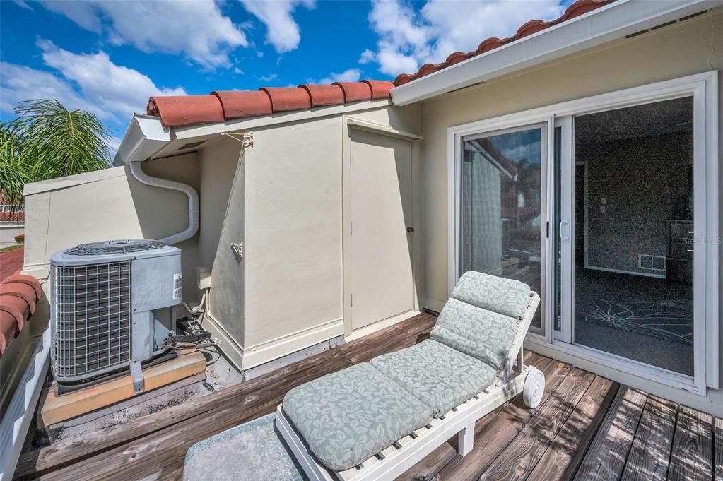 For Sale: $385,000 (3 beds, 2 baths, 1558 Square Feet)