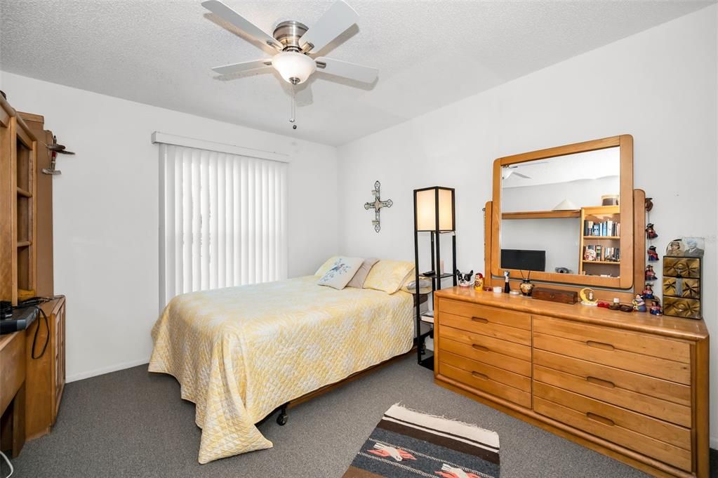 For Sale: $385,000 (3 beds, 2 baths, 1558 Square Feet)