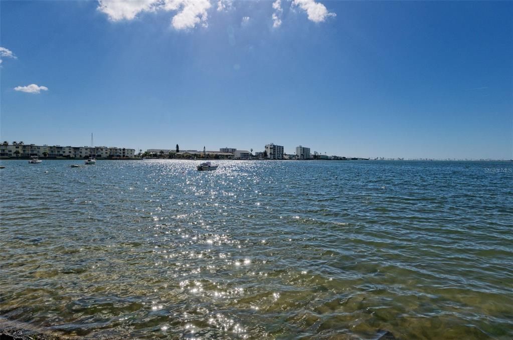 For Sale: $385,000 (3 beds, 2 baths, 1558 Square Feet)