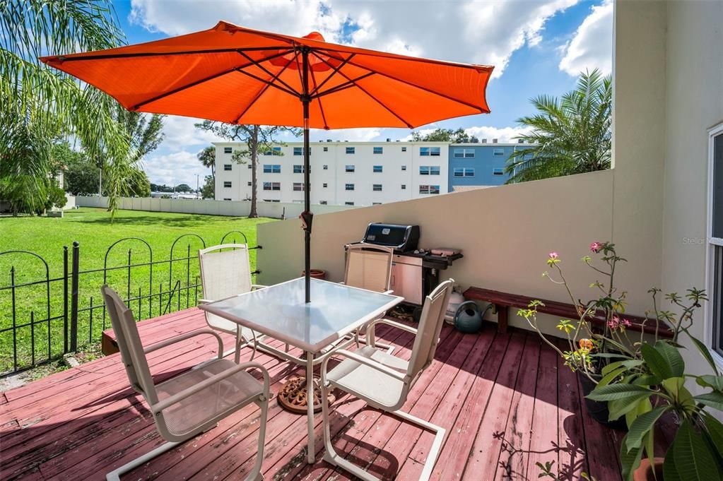 For Sale: $385,000 (3 beds, 2 baths, 1558 Square Feet)