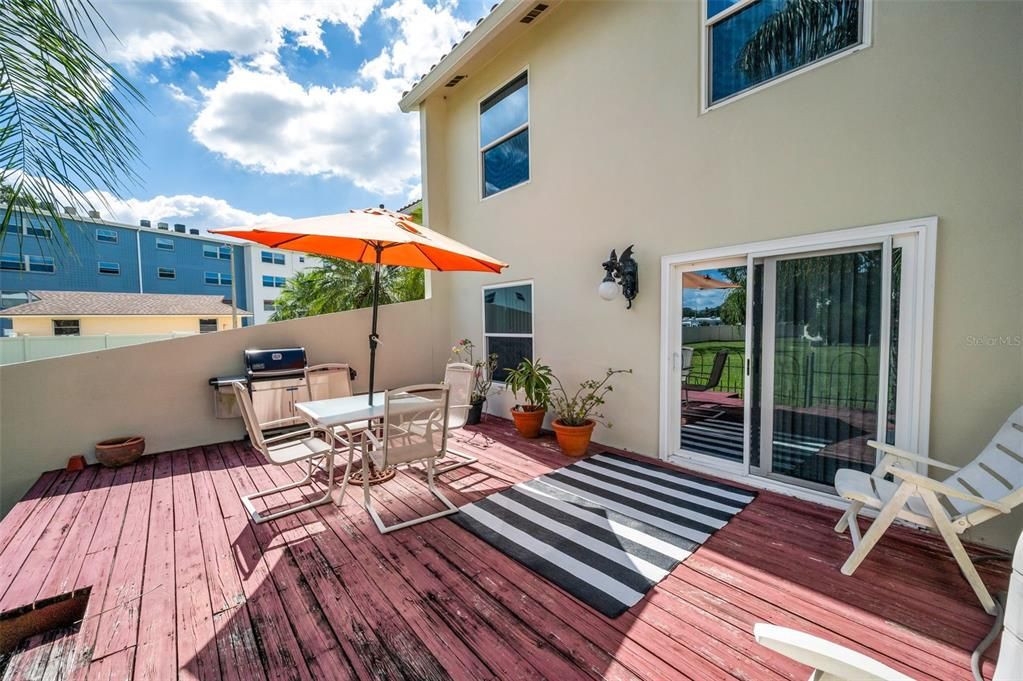 For Sale: $385,000 (3 beds, 2 baths, 1558 Square Feet)