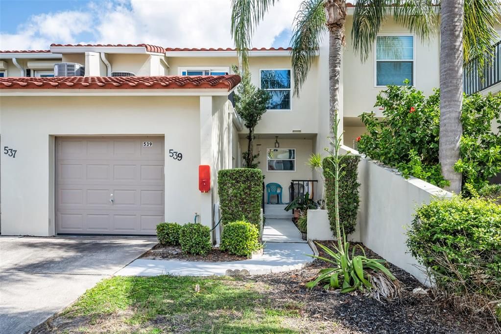 For Sale: $385,000 (3 beds, 2 baths, 1558 Square Feet)