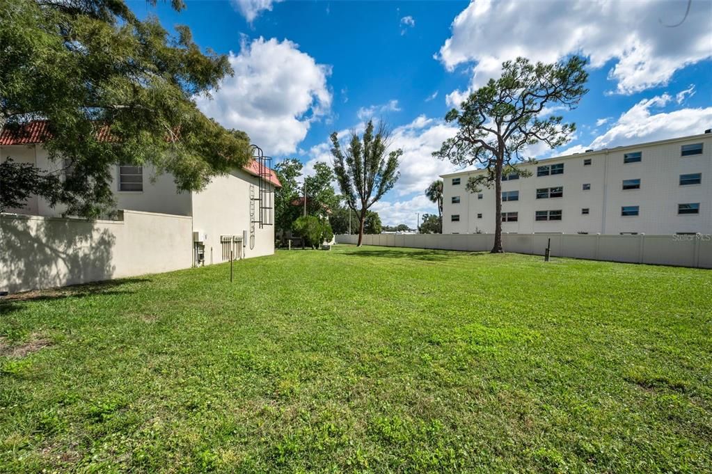 For Sale: $385,000 (3 beds, 2 baths, 1558 Square Feet)