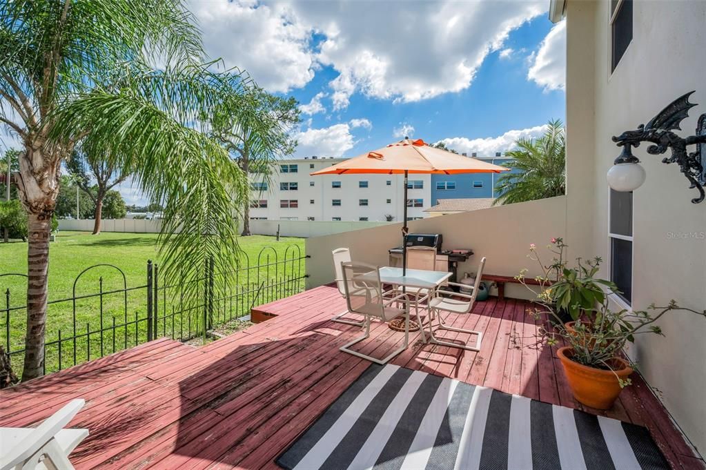 For Sale: $385,000 (3 beds, 2 baths, 1558 Square Feet)