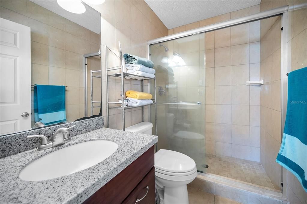 For Sale: $385,000 (3 beds, 2 baths, 1558 Square Feet)