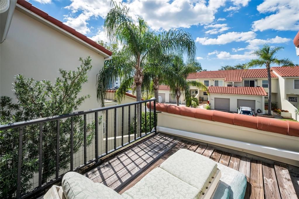 For Sale: $385,000 (3 beds, 2 baths, 1558 Square Feet)