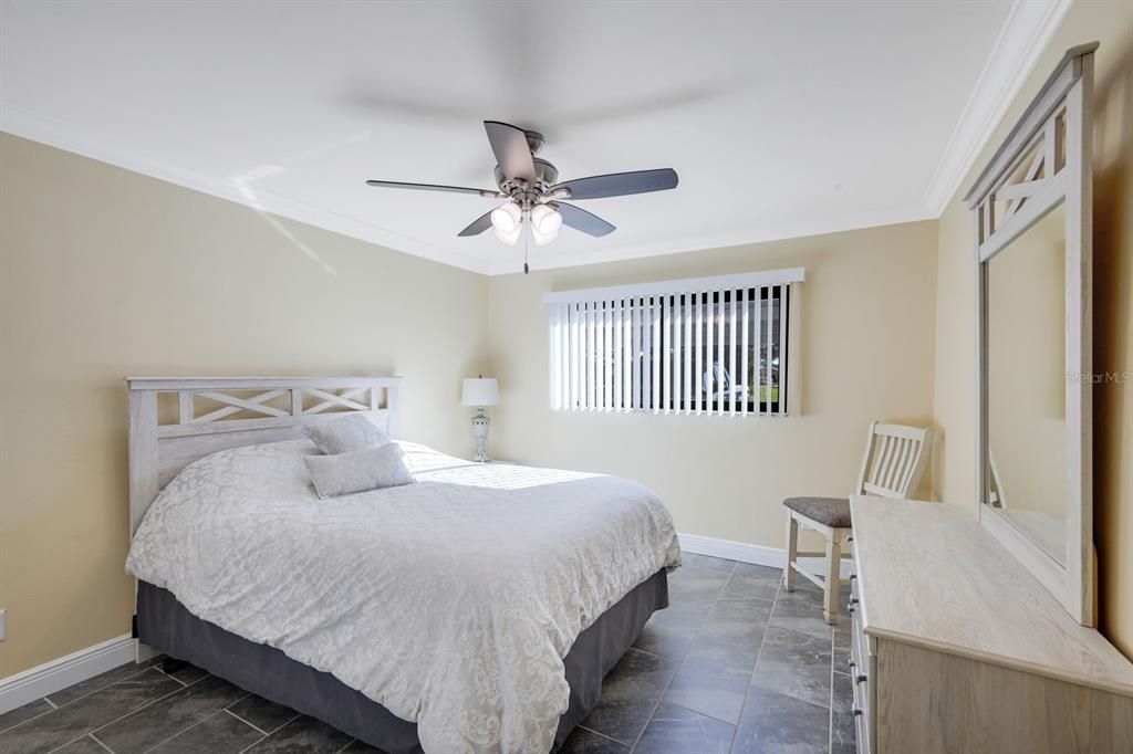 En Venta: $199,900 (2 camas, 2 baños, 1011 Pies cuadrados)