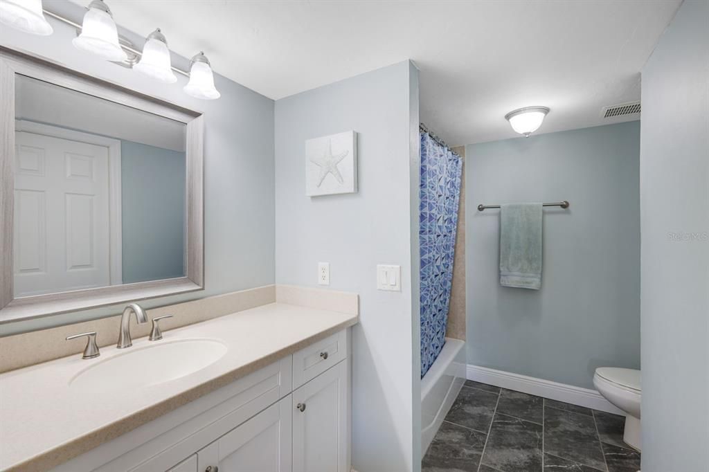 En Venta: $199,900 (2 camas, 2 baños, 1011 Pies cuadrados)