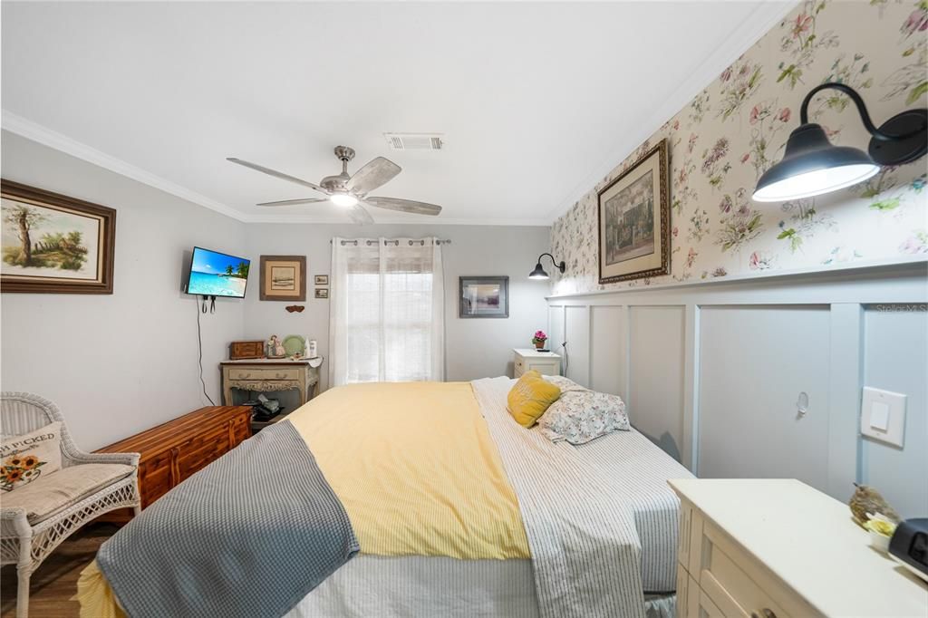 待售: $389,000 (2 贝兹, 2 浴室, 960 平方英尺)