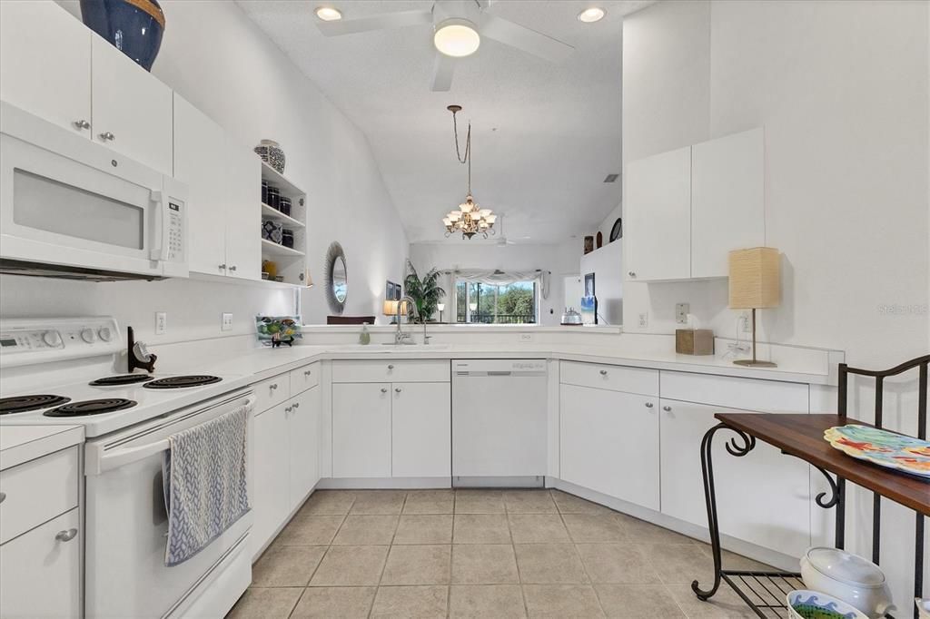 En Venta: $299,900 (2 camas, 2 baños, 1684 Pies cuadrados)