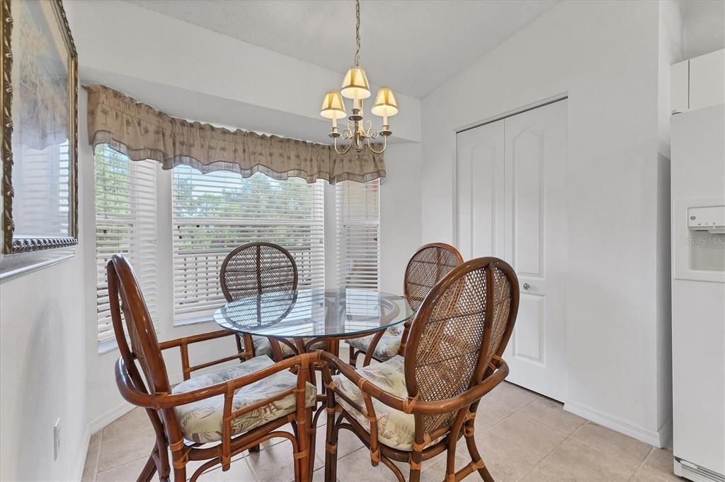 En Venta: $299,900 (2 camas, 2 baños, 1684 Pies cuadrados)