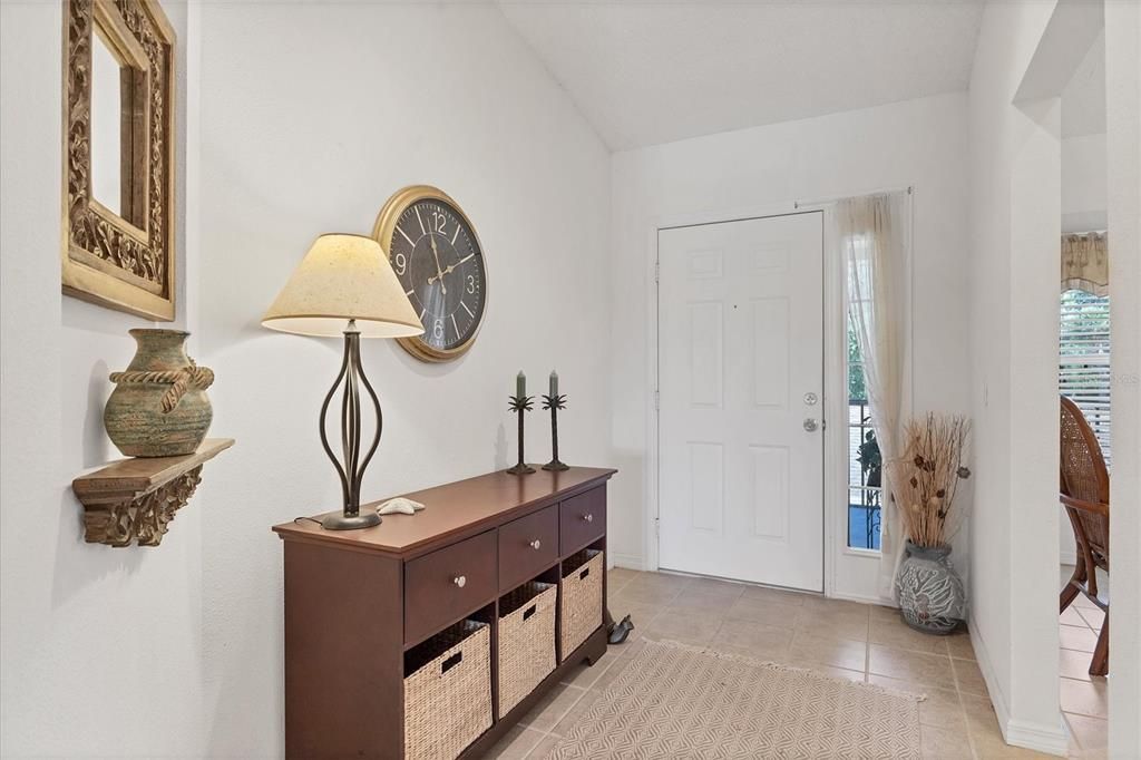 En Venta: $299,900 (2 camas, 2 baños, 1684 Pies cuadrados)