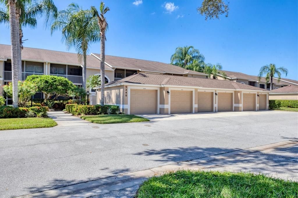 En Venta: $299,900 (2 camas, 2 baños, 1684 Pies cuadrados)