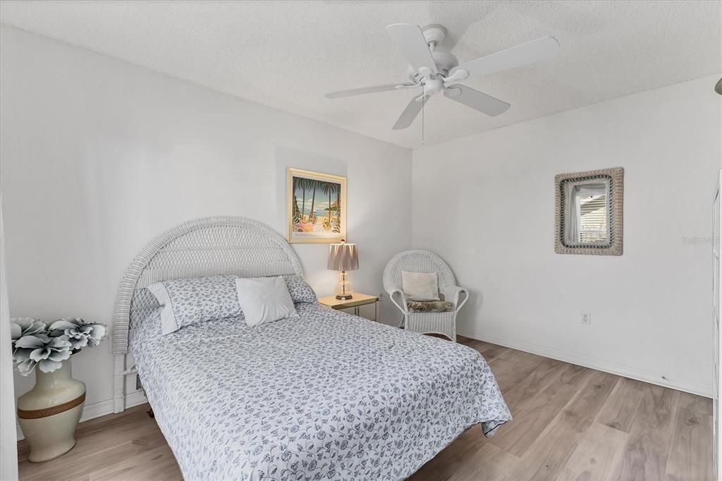 En Venta: $299,900 (2 camas, 2 baños, 1684 Pies cuadrados)