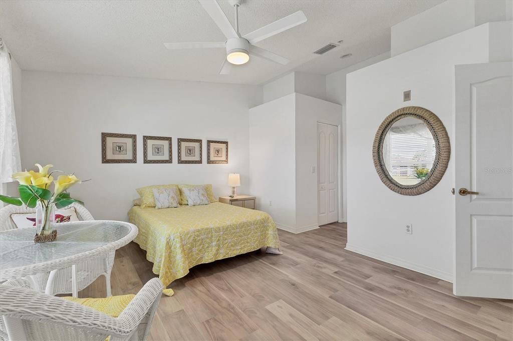 En Venta: $299,900 (2 camas, 2 baños, 1684 Pies cuadrados)