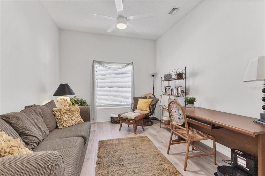 En Venta: $299,900 (2 camas, 2 baños, 1684 Pies cuadrados)