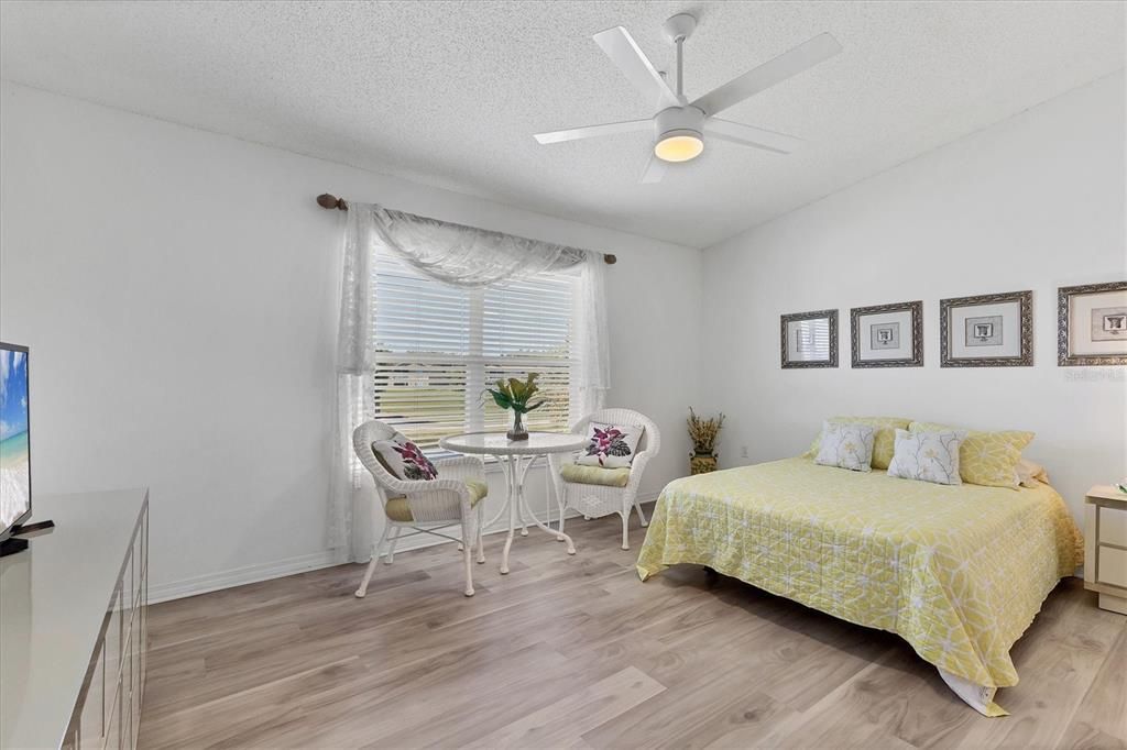 En Venta: $299,900 (2 camas, 2 baños, 1684 Pies cuadrados)