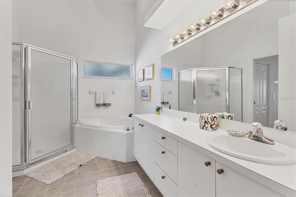 En Venta: $299,900 (2 camas, 2 baños, 1684 Pies cuadrados)