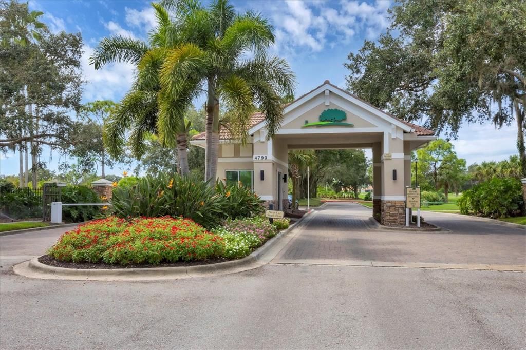 En Venta: $299,900 (2 camas, 2 baños, 1684 Pies cuadrados)