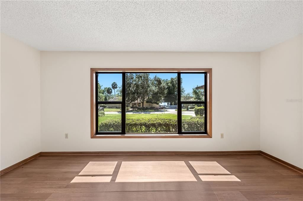 待售: $450,000 (4 贝兹, 2 浴室, 2695 平方英尺)