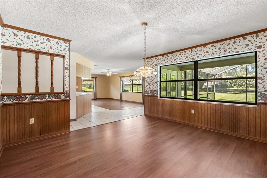 待售: $450,000 (4 贝兹, 2 浴室, 2695 平方英尺)