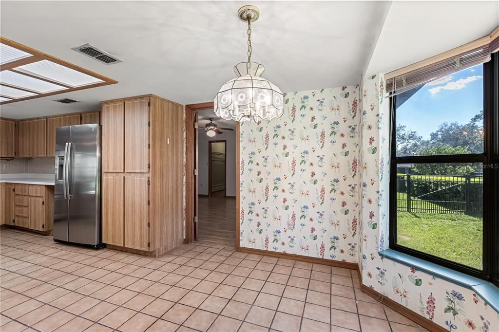 待售: $450,000 (4 贝兹, 2 浴室, 2695 平方英尺)