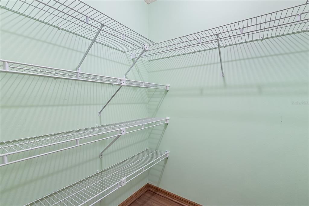 待售: $450,000 (4 贝兹, 2 浴室, 2695 平方英尺)