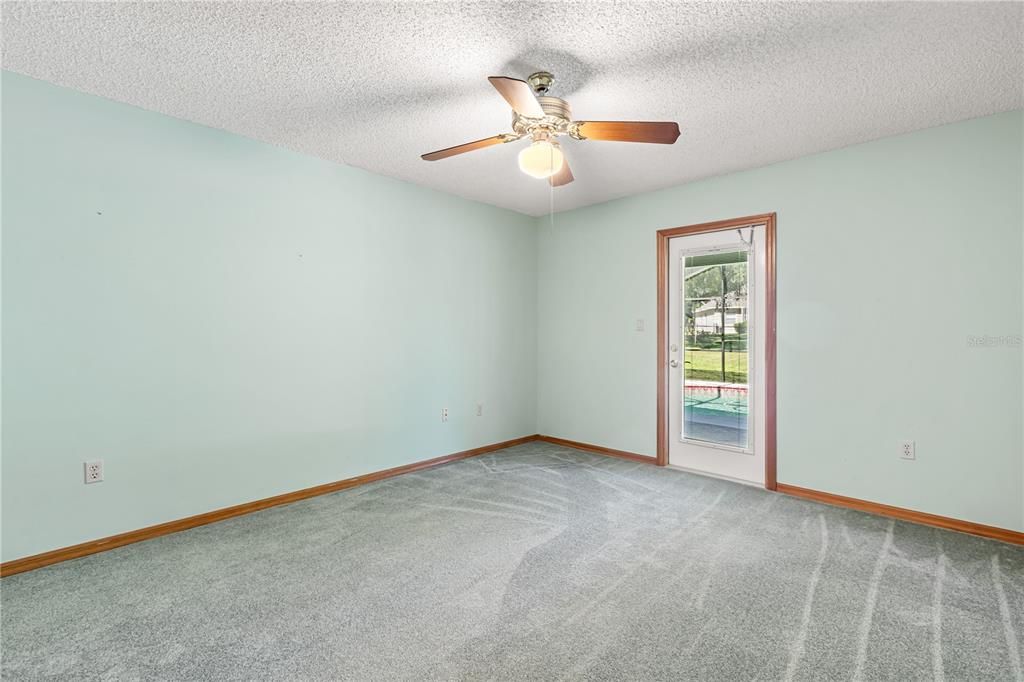 待售: $450,000 (4 贝兹, 2 浴室, 2695 平方英尺)