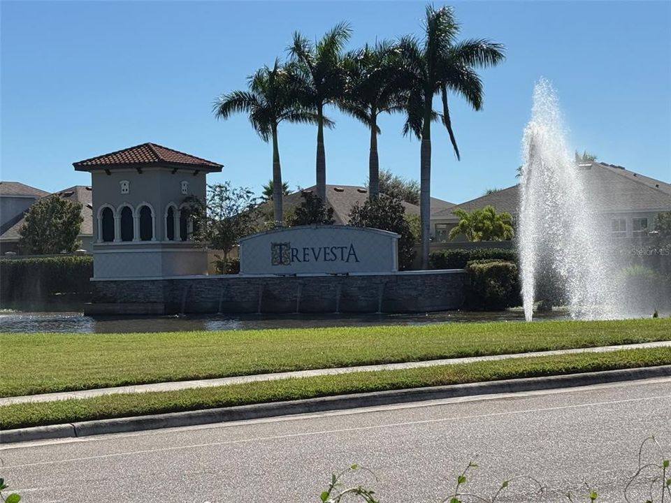 На продажу: $384,900 (4 спален, 2 ванн, 2633 Квадратных фут)