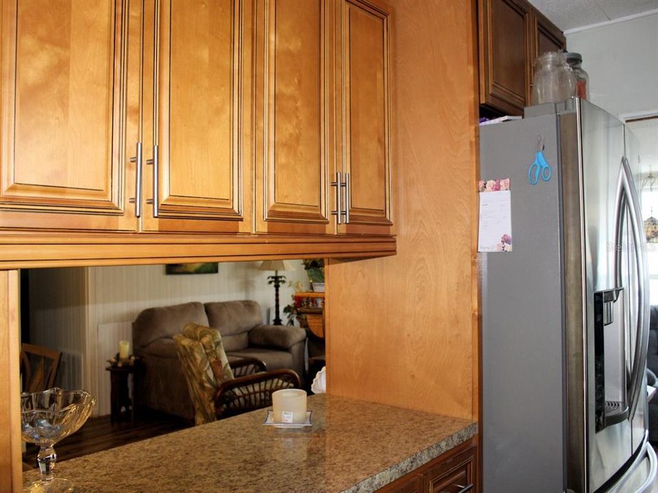 For Sale: $117,900 (2 beds, 2 baths, 1056 Square Feet)