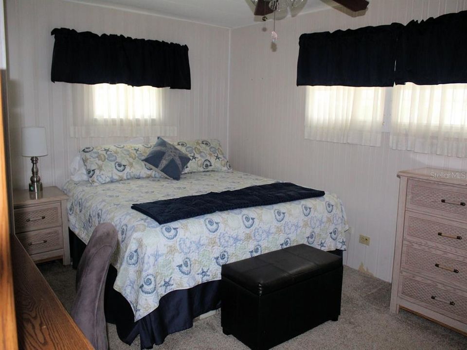 For Sale: $117,900 (2 beds, 2 baths, 1056 Square Feet)