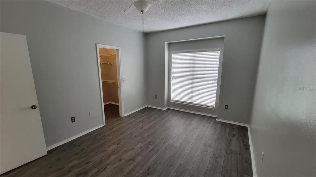 For Sale: $169,900 (2 beds, 2 baths, 990 Square Feet)