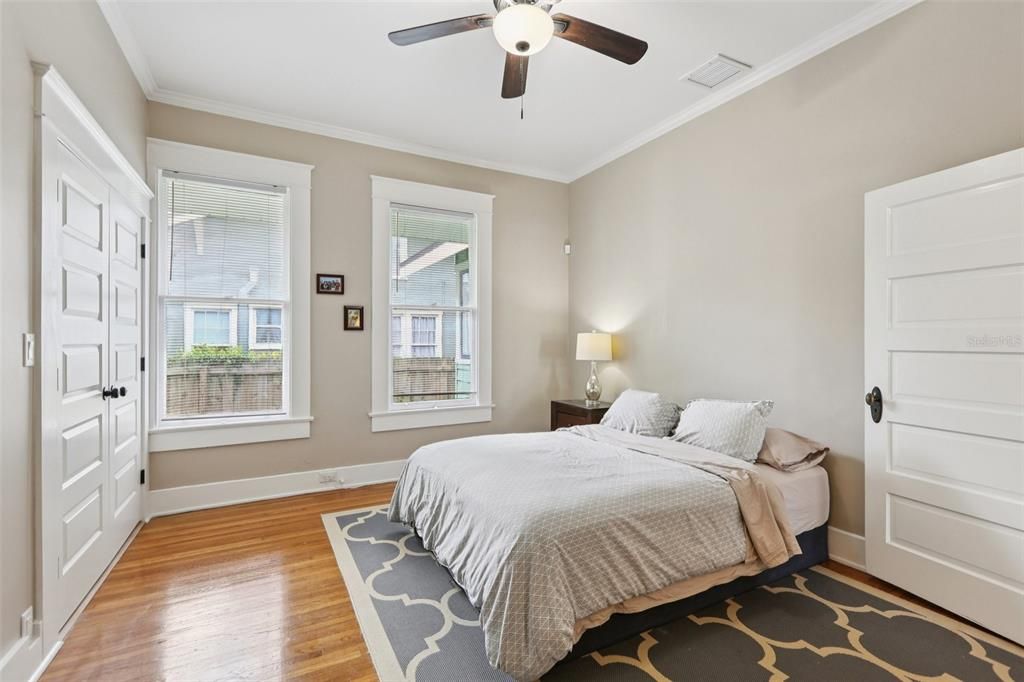 Activo con contrato: $749,000 (3 camas, 2 baños, 1708 Pies cuadrados)