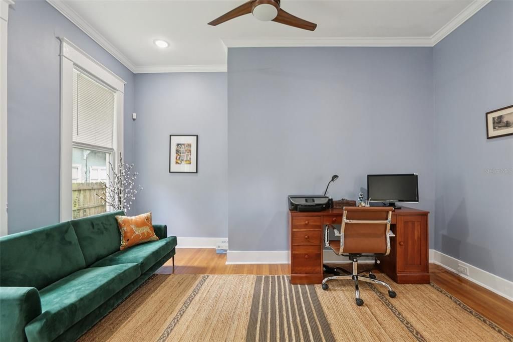 Activo con contrato: $749,000 (3 camas, 2 baños, 1708 Pies cuadrados)