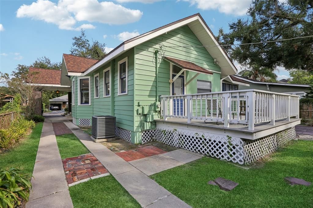 Activo con contrato: $749,000 (3 camas, 2 baños, 1708 Pies cuadrados)