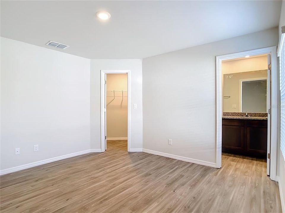 For Sale: $422,400 (4 beds, 0 baths, 2104 Square Feet)