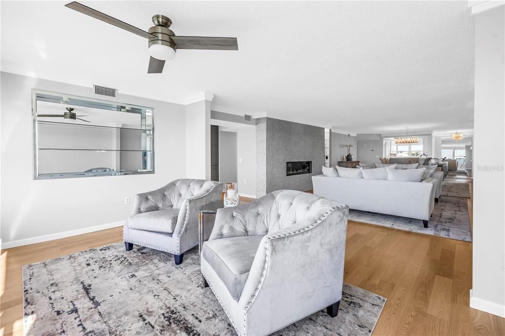 Activo con contrato: $749,000 (2 camas, 2 baños, 2210 Pies cuadrados)