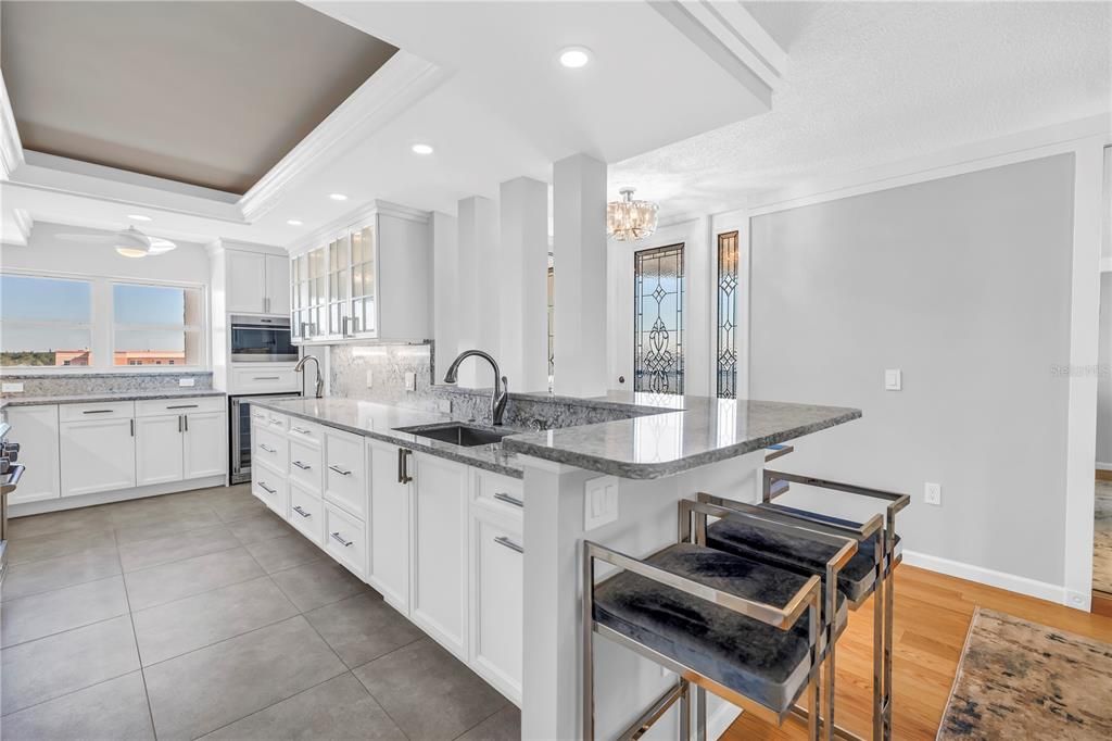 Activo con contrato: $749,000 (2 camas, 2 baños, 2210 Pies cuadrados)